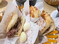 -闫家驴肉老店(华电一校店)