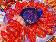 -肥小宝·金牌油焖大虾(襄阳龙虾地标店)