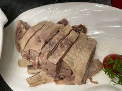 盐水鹅-侬佳蒸菜馆(听潮店)