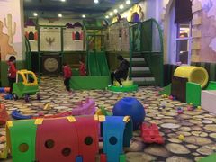 -泉城欧乐堡戏水湾艺术养生温泉