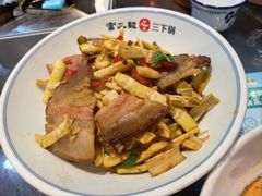 腊肉炒野山笋-富正毅三下锅连锁(三店)