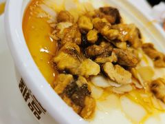 琥珀果仁双皮奶(热)-满记甜品(湖滨店)