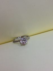 IMG_0992_副本-威德钻石-克拉钻大本营(南京东路店)