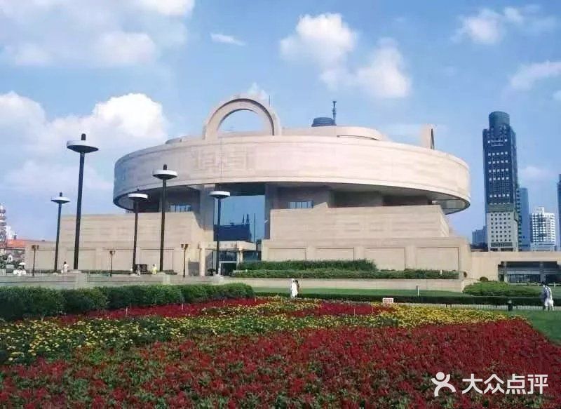 位於人民廣場天圓建築,大型中國古代藝術博物館