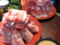 -洞庭洲·防空洞火锅·烧烤·铜锅涮肉(新百广场店)