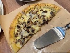 -玛格萝妮比萨屋(四平店)