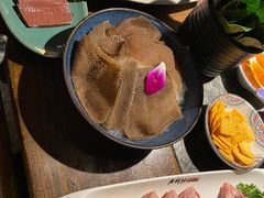 -老牌坊云南鱼豆花火锅(哈西万达店)