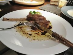 -卡普里披萨·牛扒·下午茶