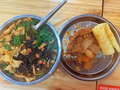 -柳州肥姨妈大骨螺蛳粉(东靖路店)