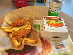 -德克士精巧店(大宁百联精巧PL店)