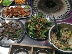 -马路牙子烧烤音乐酒馆(望京店)