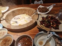 -滇香肴·云南菜蒸汽石锅鱼(云南北路店)