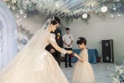 -LOVINA洛维娜婚纱礼服