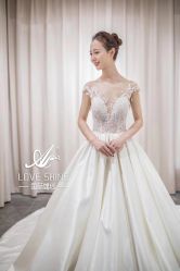 -LOVE SHINE婚纱·红鼎庄龙凤褂·妈妈装定制