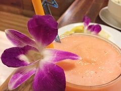 -Chom Cafe and Restaurant