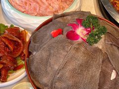 -茅草房·河畔园林火锅