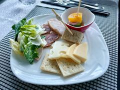 -亚洲国际大酒店·云顶阁旋转自助餐厅