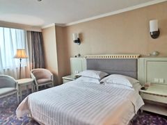 -成都绿洲大酒店(春熙路太古里店)