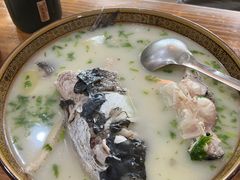 -美顺香食府鱼头老店(雪野湖店)