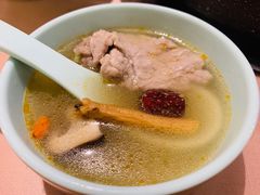 -诗爷牛尾汤(大坪英利店)