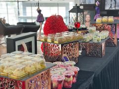 -上海星瀚奔驰4S店(红柳路店)