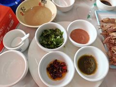 -一口猪海鲜浑锅·东北家常菜