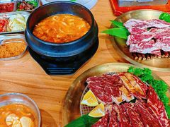 -汉城烤肉·黑金冠(华山路店)