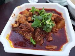 萝卜烧牛腩-曾牛肉