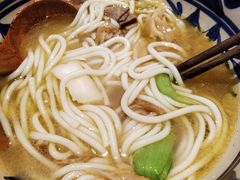 -鑫花溪牛肉米粉(东环大润发店)