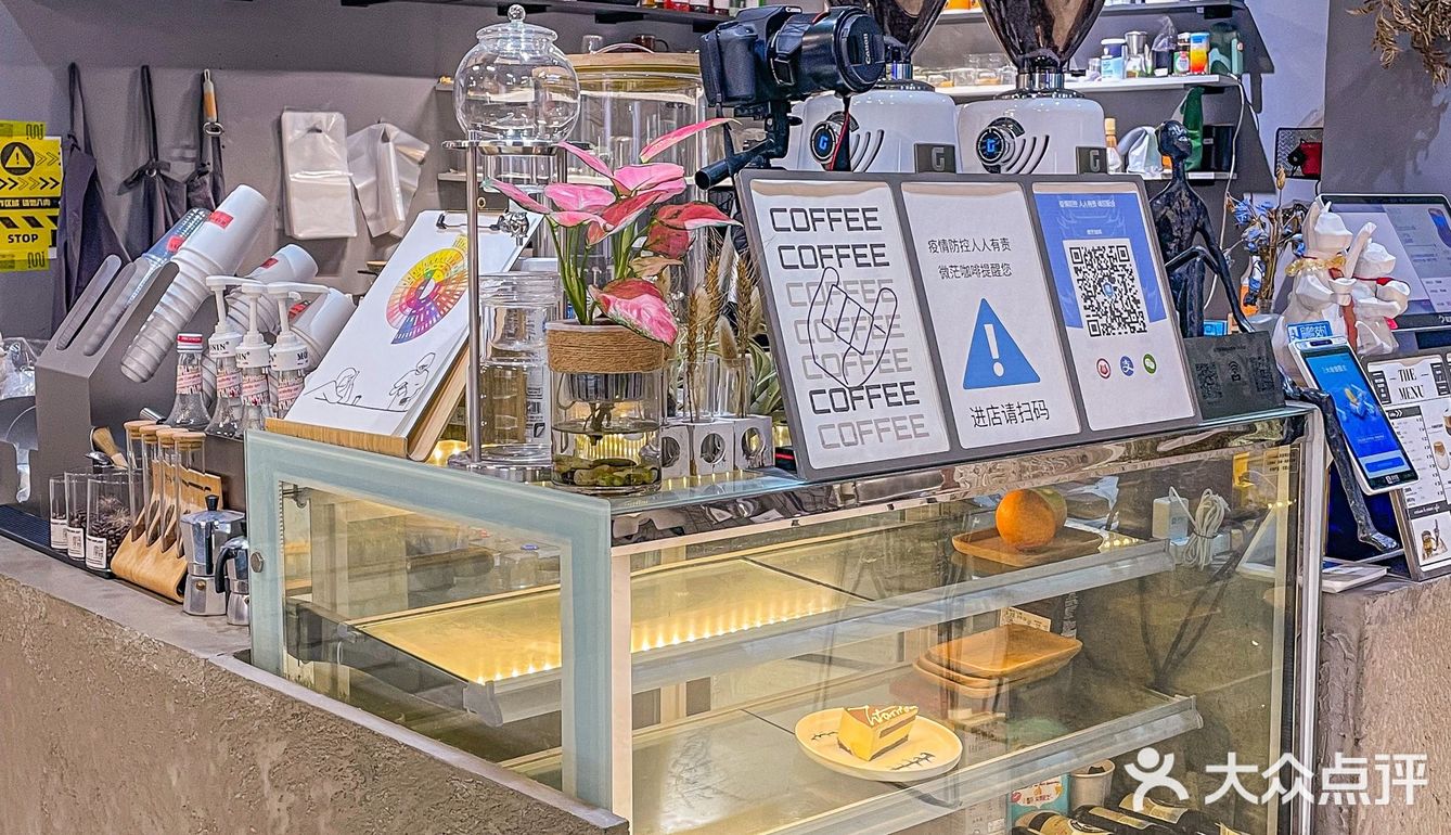 太适🈴️一家被各种当背景照的咖啡店～