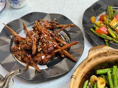 美极鸭下巴-天宝食坊·啫啫煲大排档(西华路店)