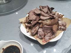 -六泰居·尔滨地标·东北菜(泰山路店)