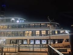 -黄浦江游览十六铺3号码头网红自助餐