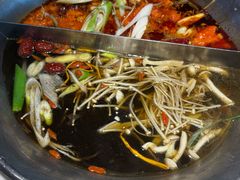 山珍松茸鸳鸯锅-渝大龙重庆火锅(温泉月亮湾店)