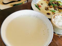 石磨豆浆-夏屿湖畔.落日湖景餐厅(普者黑景区店)
