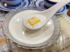 -广信牛奶甜品世家(台东店)