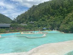 -十万大山布透温泉