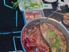 -唯爱KTV聚会餐厅(仙林东城汇店)