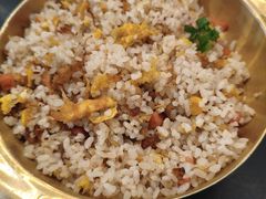 火腿蛋炒饭-何师烧烤Pro ·江湖川菜·小龙虾·精酿(太古里旗舰店)