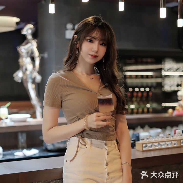 新店首发｜太空主题风的美式餐厅来啦