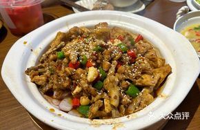 Sauce-Flavored Bullfrog and Chicken Feet Pot