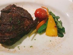 果木炙烤安格斯180天谷饲肉眼-牛排家(北京王府井澳门中心店)