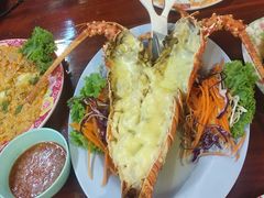 -J Daeng Seafood