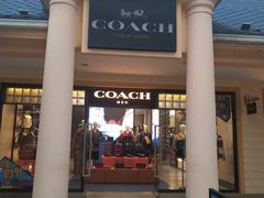 -COACH蔻驰(赛特奥特莱斯店)