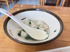 鲜肉小馄炖-小姜锅贴(凤凰街店)