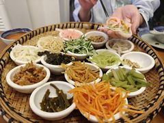 -包整·丝娃娃(一览甲秀楼风景店)