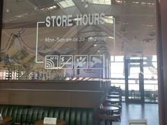 -星巴克(青岛火车北站候车大厅店)