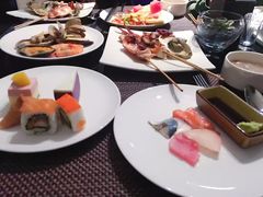 -唐拉雅秀酒店-西锦汇空中BBQ·思创餐厅