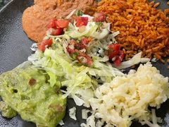 -Pistolera Mexican Cantina女枪手墨西哥餐厅(碧云路店)
