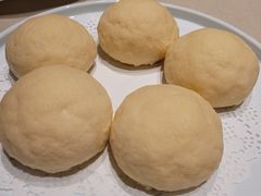 脆皮流沙包-皇朝会.经典传统粤菜(外滩店)